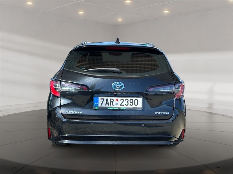 Toyota Corolla 1,8 TS Hybrid Comfort AT - fotka 5 z 11