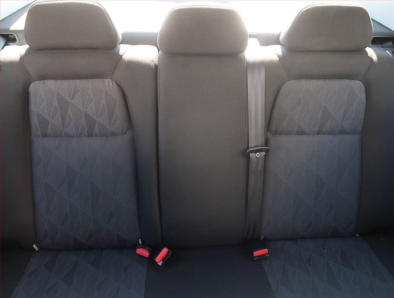 Citroën C-Elysée (2017) 1.2 PureTech, ČR,1.maj - fotka 10 z 15