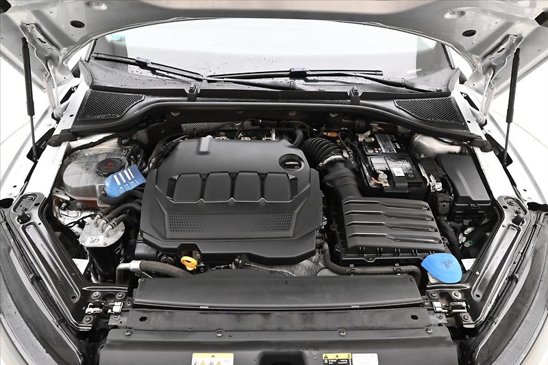 Škoda Octavia 2,0 TDI 110 kW DSG Clever Záru - fotka 9 z 30