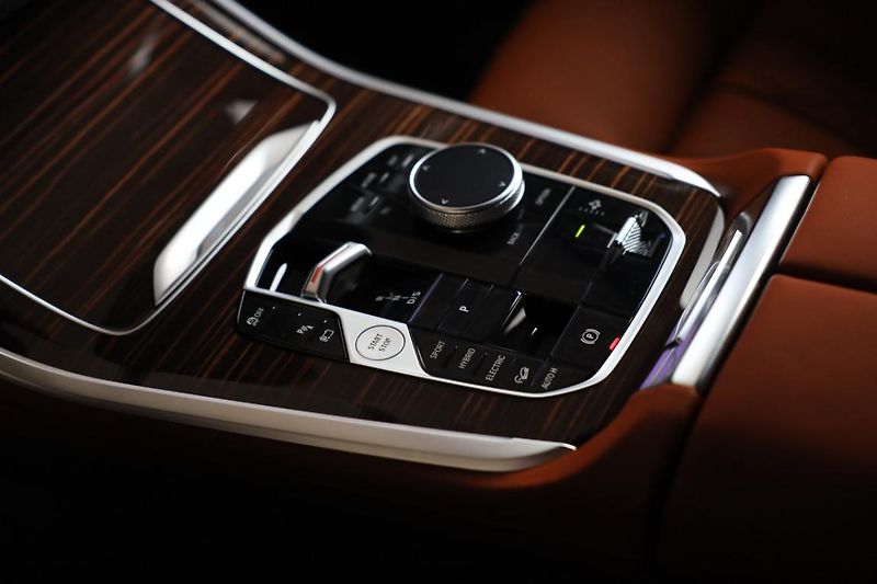 BMW X5 xDrive50e - fotka 12 z 18