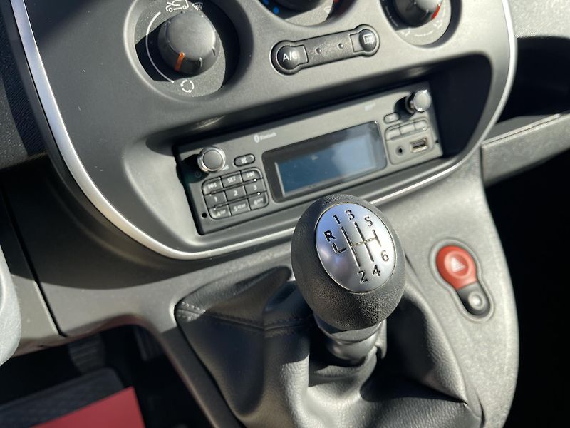 Renault Kangoo 1.2TCe 5-míst NEHAVAR-DPH-ČR ! - fotka 13 z 22