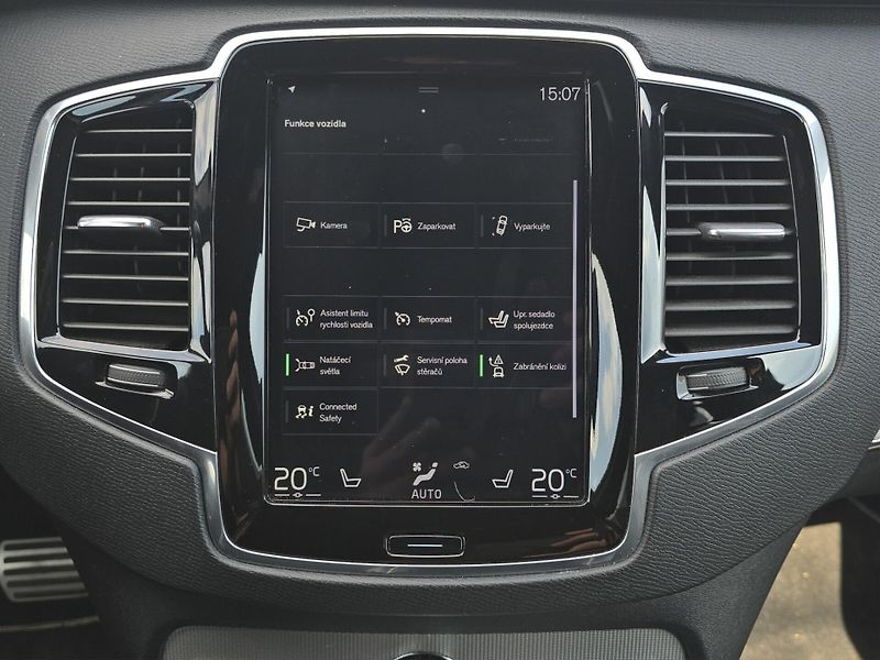 Volvo XC90 (2018) R Design D5 173kw 4x4, tažné, - fotka 20 z 27