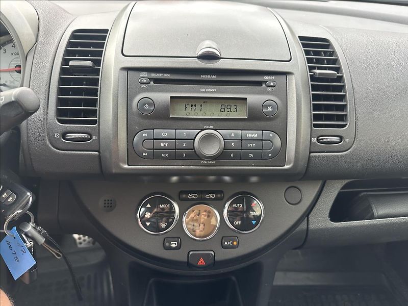 Nissan Note 1,6 KLIMA - fotka 16 z 19