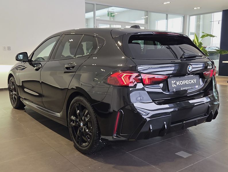 BMW Řada 1 (2025) 120d sDrive M Sport - fotka 4 z 16