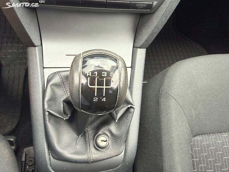 Škoda Octavia 1.6 TDI 77kW - fotka 14 z 28