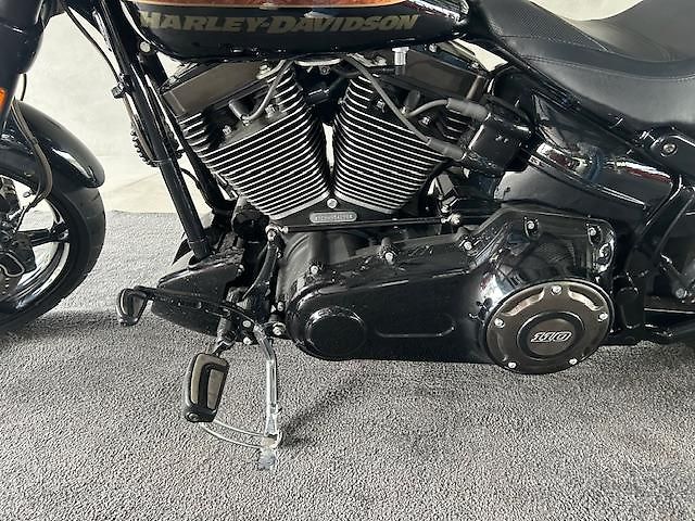 Harley-Davidson FXSE Softail Breakout CVO (2016) - fotka 15 z 26