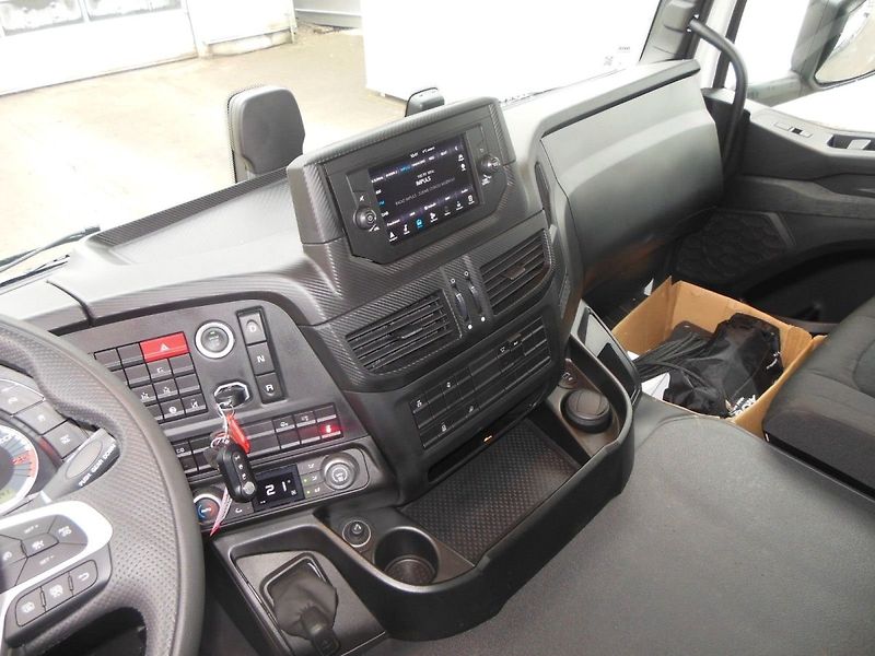 Iveco X-WAY 280X46,TNH 20,SKLADEM - fotka 29 z 30