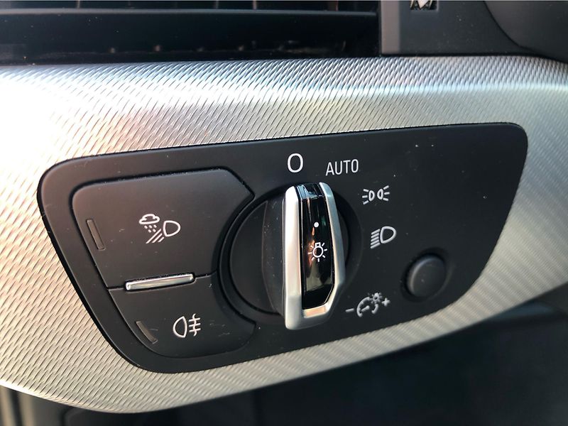 Audi A4 (2016) 2.0 TDI - fotka 16 z 30