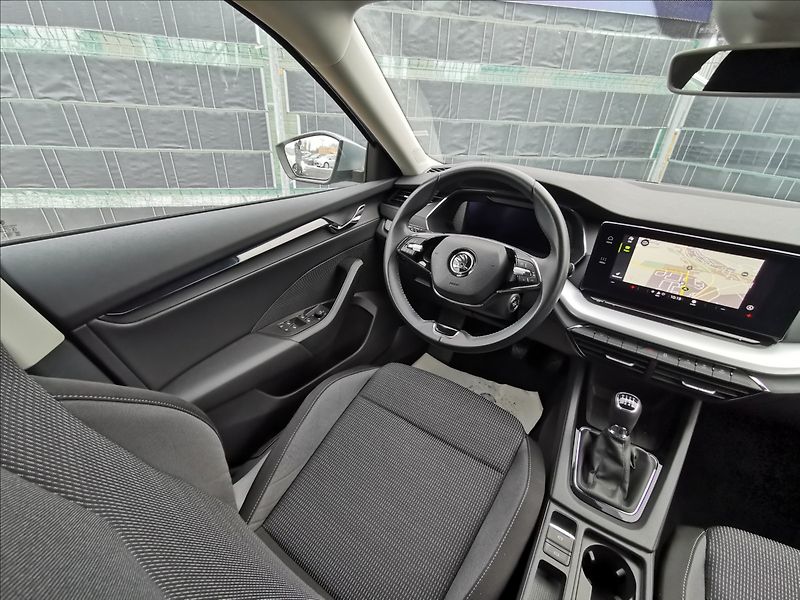 Škoda Octavia IV 2.0 TDI Ambition/Matrix - fotka 8 z 20