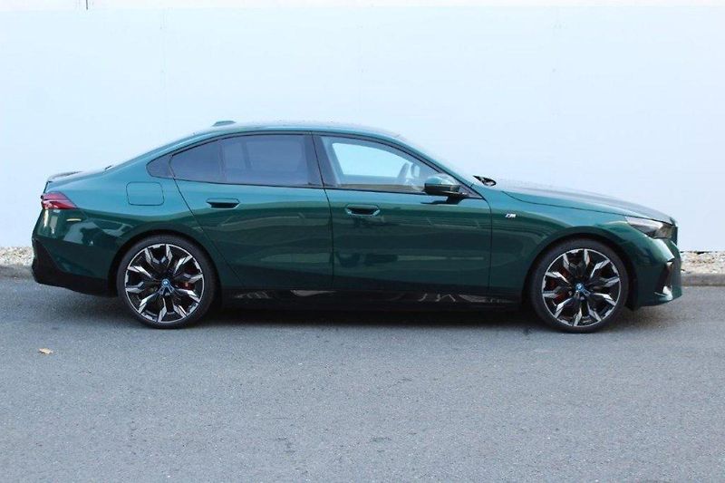 BMW i5 xDrive40 Sedan - fotka 3 z 27