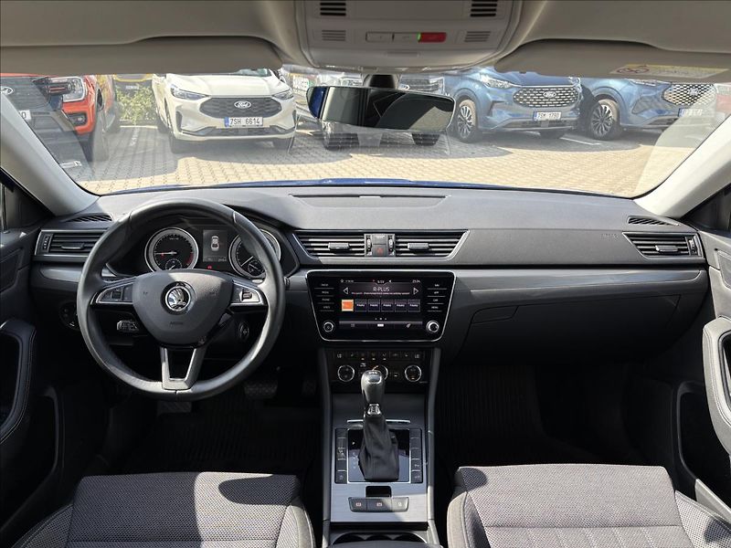 Škoda Superb 2,0 TDI 110kW Style DSG - fotka 17 z 47