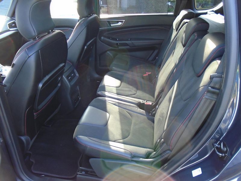 Ford S-MAX 2.0EcoBlue 140kW AWD ST-Line A - fotka 21 z 51