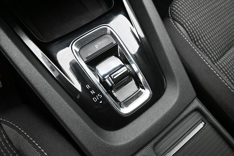 Škoda Octavia 2,0 TDI 110 KW DSG TAŽNÉ Záruk - fotka 21 z 31