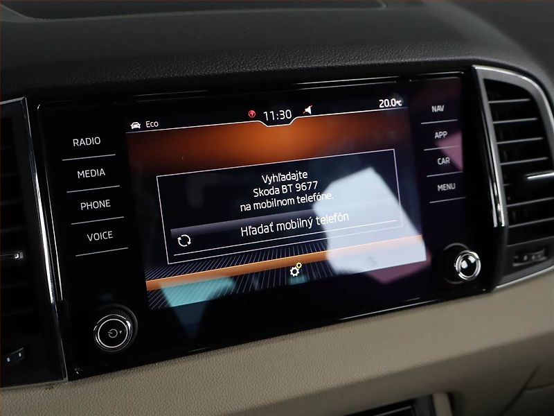 Škoda Karoq (2018) Style Plus 1.5 TSI, Automat - fotka 20 z 24