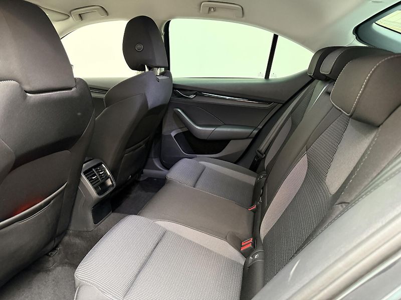 Škoda Octavia 1.5 TSI 110kW Ambition - fotka 10 z 11