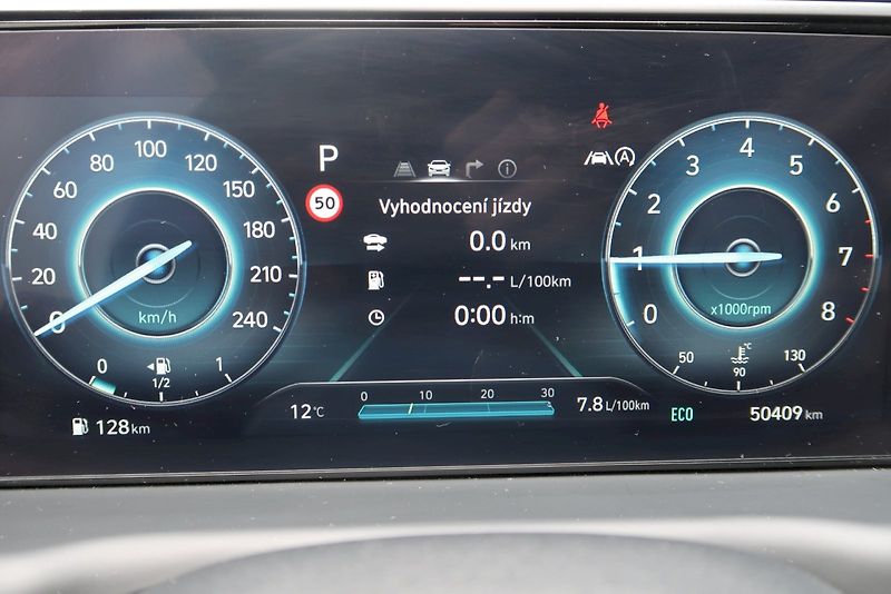 Hyundai Tucson (2023) Smart Navi 1,6 T-GDI MHEV DCT7 - fotka 19 z 30