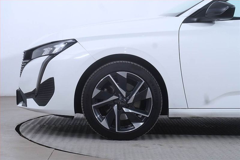Peugeot 308 (2024) Allure 1.2 PureTech, Automat - fotka 15 z 24