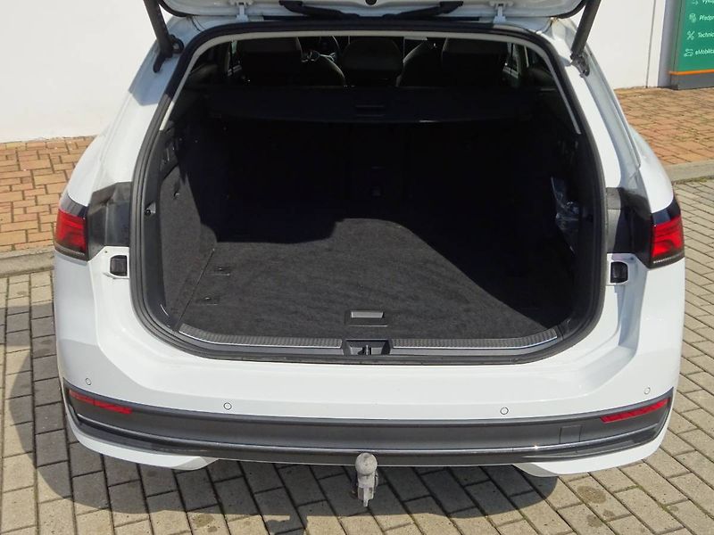 Volkswagen Passat (2024) 2,0 TDi/ 110kW DSG  Business - fotka 27 z 29