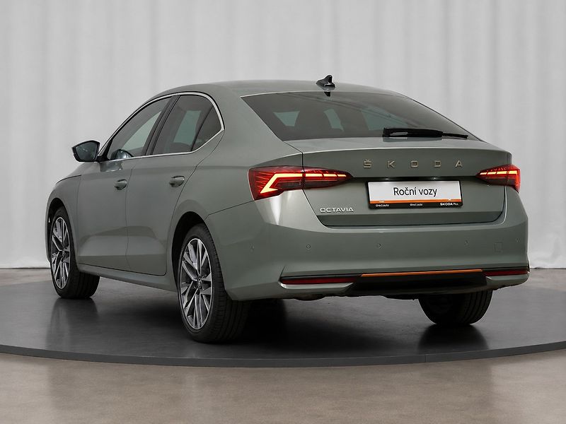 Škoda Octavia - fotka 7 z 30