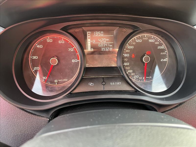 Seat Ibiza 1.2 TSi 63KW KLIMA SERVIS STK - fotka 21 z 34