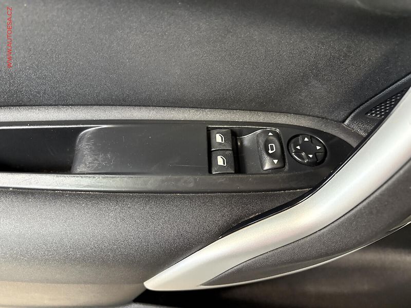 Citroën DS4 (2014) 1.6 VTi, AC, tempo, park - fotka 12 z 15