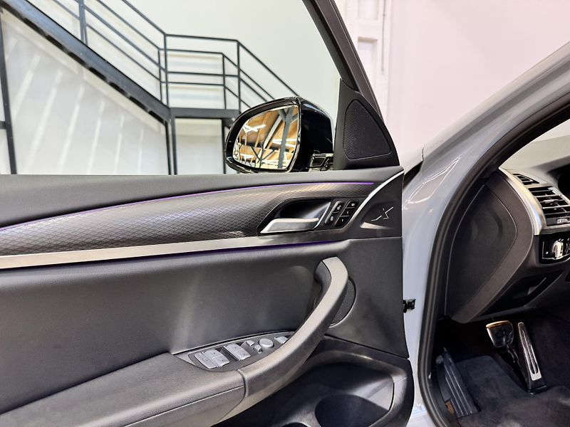 BMW X4 (2024) BMW X4 xDrive20d mHEV A/T - fotka 12 z 15