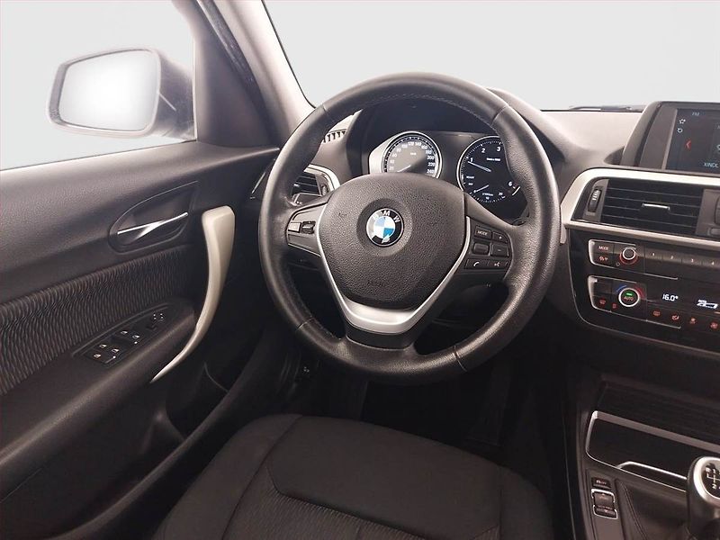 BMW Řada 1 (2019) 118d, Serv.kniha, Tempomat - fotka 7 z 21