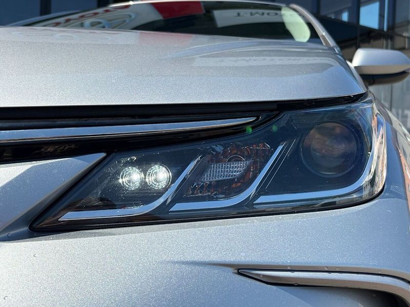 Toyota Corolla 1.5 Comfort - fotka 16 z 16
