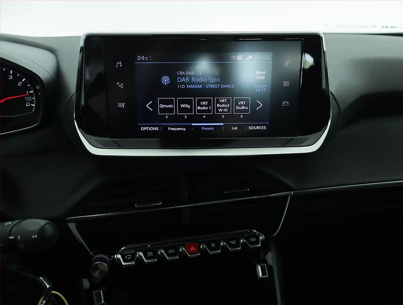 Peugeot 2008 (2023) Active 1.2 PureTech - fotka 12 z 15