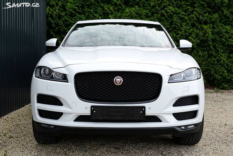 Jaguar F-Pace (2017) 2.0D  DPH - fotka 7 z 21