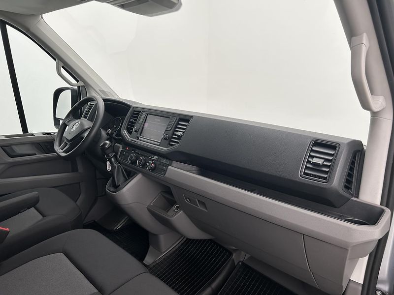 Volkswagen Crafter 2.0 TDI L2H2 - fotka 12 z 29
