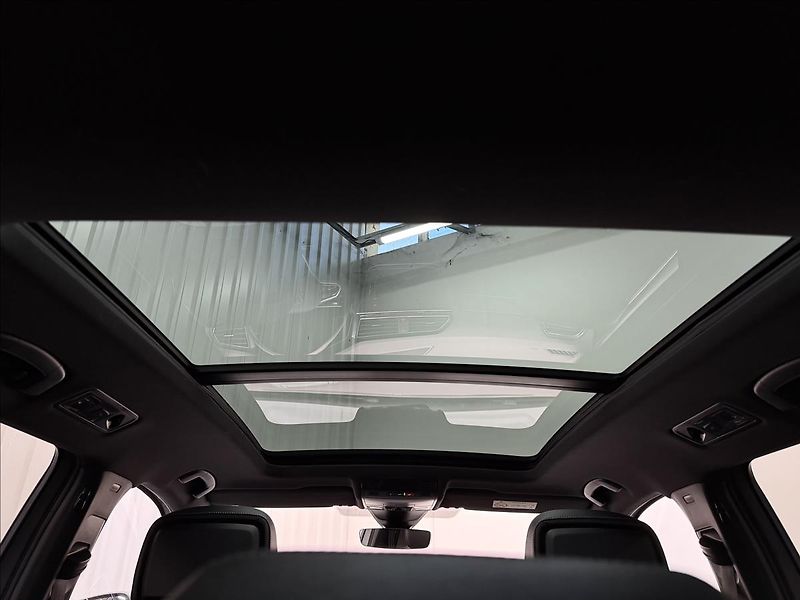 Volkswagen Tiguan Allspace R-LINE 180kW DCC H&K HUD PANO - fotka 40 z 50