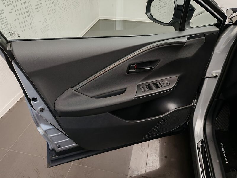 Toyota C-HR 2.0 Hybrid E-CVT Style - fotka 22 z 39