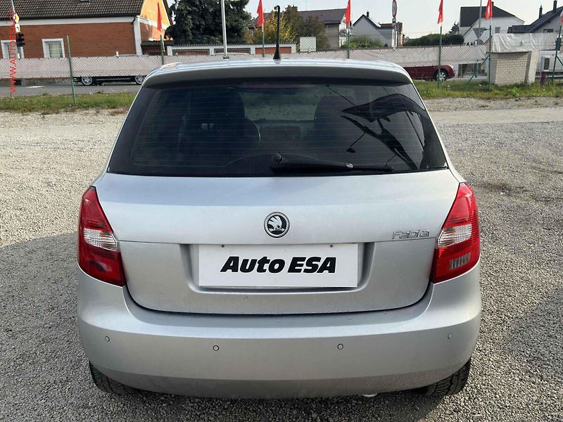 Škoda Fabia (2012) 1.6TDi, ČR, Výhř.sed. - fotka 5 z 20