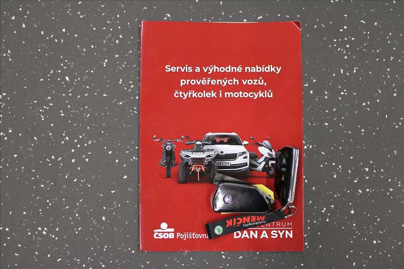 Škoda Octavia 2,0 TDI DSG Style 1.majitel CZ - fotka 30 z 36