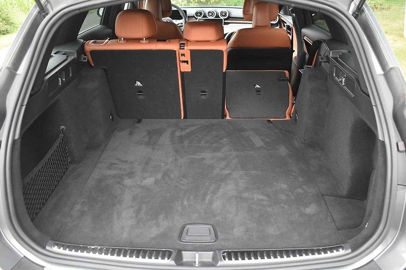Mercedes C All Terrain je dobré auto pro trávení volného času