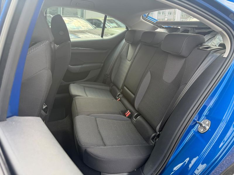 Škoda Octavia Selection 1.5 TSI 110kW - fotka 19 z 24