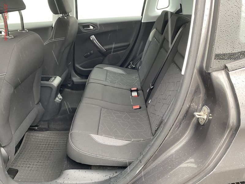 Peugeot 2008 (2018) 1.2PT, ČR, Active, TZ - fotka 10 z 14