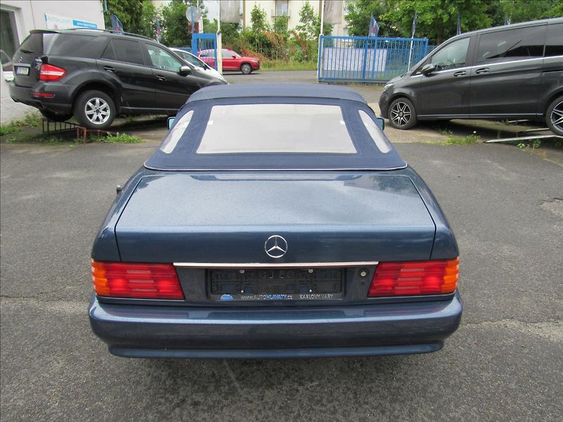 Mercedes-Benz SL 3,2 Hardtop-Cabrio - fotka 14 z 54