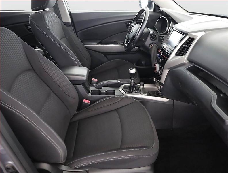 SsangYong Tivoli (2019) 1.6 e-XDi, 4X4, Serv.kniha - fotka 7 z 17