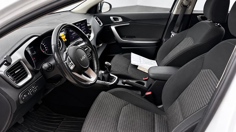 Kia Ceed (2022) 1.5 T-GDI,ČR,SERVIS,1 MAJITEL - fotka 11 z 15