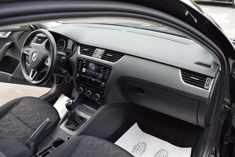 Škoda Octavia (2018) 1.5TSI 110kw CLEVER LED TAŽNÉ - fotka 34 z 45