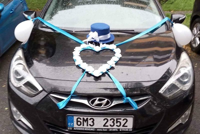 Svatba se konala 13.6.2020 a na auto nám posadili synovce Matyáše.