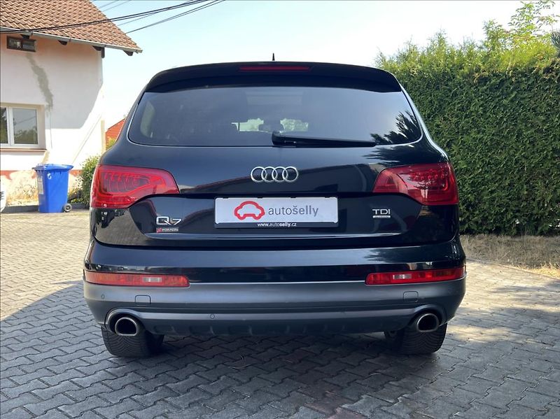Audi Q7 3,0 TDi QUATTRO 7-MÍST - fotka 4 z 34