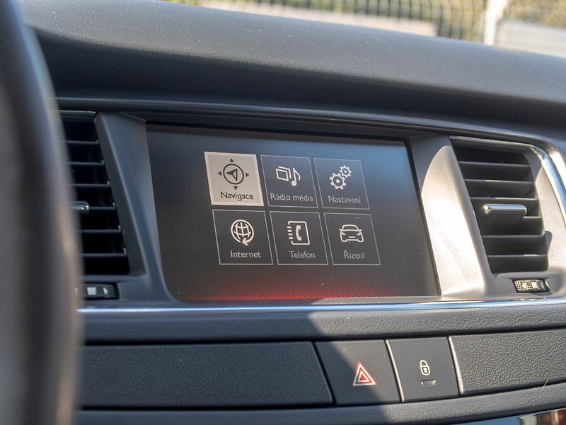 Peugeot 508 (2015) ČR 2.0HDI 133KW – GT PANORAMA - fotka 28 z 55