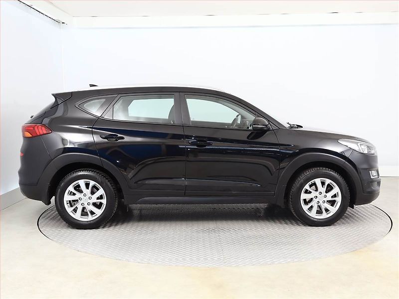Hyundai Tucson (2020) 1.6 T-GDI - fotka 6 z 17