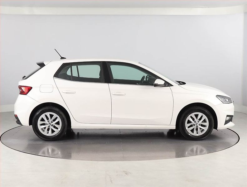 Škoda Fabia (2022) Ambition 1.0 TSI, ČR,1.maj - fotka 6 z 21