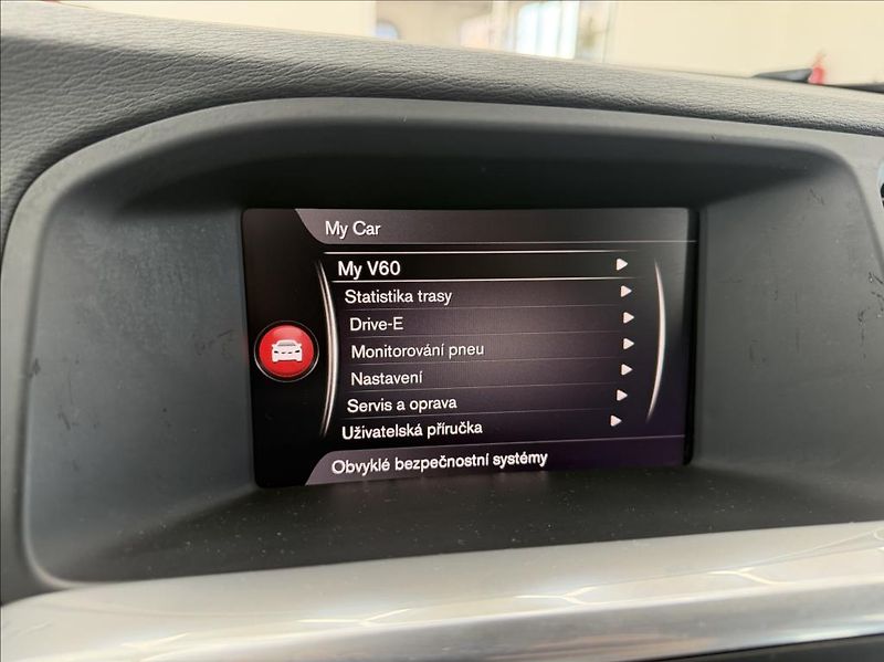 Volvo V60 2,0 D, Automat, pouze 93tkm - fotka 19 z 29