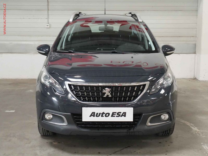 Peugeot 2008 (2018) 1.2PT, 2.maj,ČR, servis - fotka 2 z 17