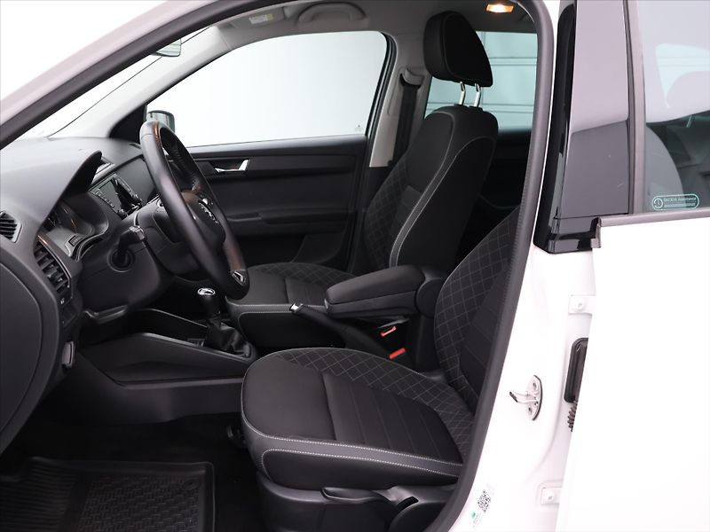 Škoda Fabia 1,0 Aut.klima Tempomat - fotka 10 z 25